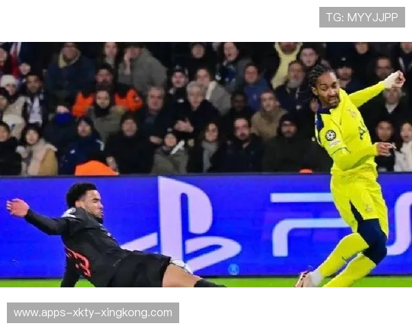 巴黎帽子戏法主宰夜晚，热刺遭痛击